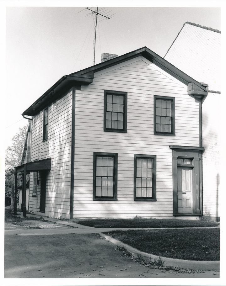 Henderson Home in 1969 with chimney