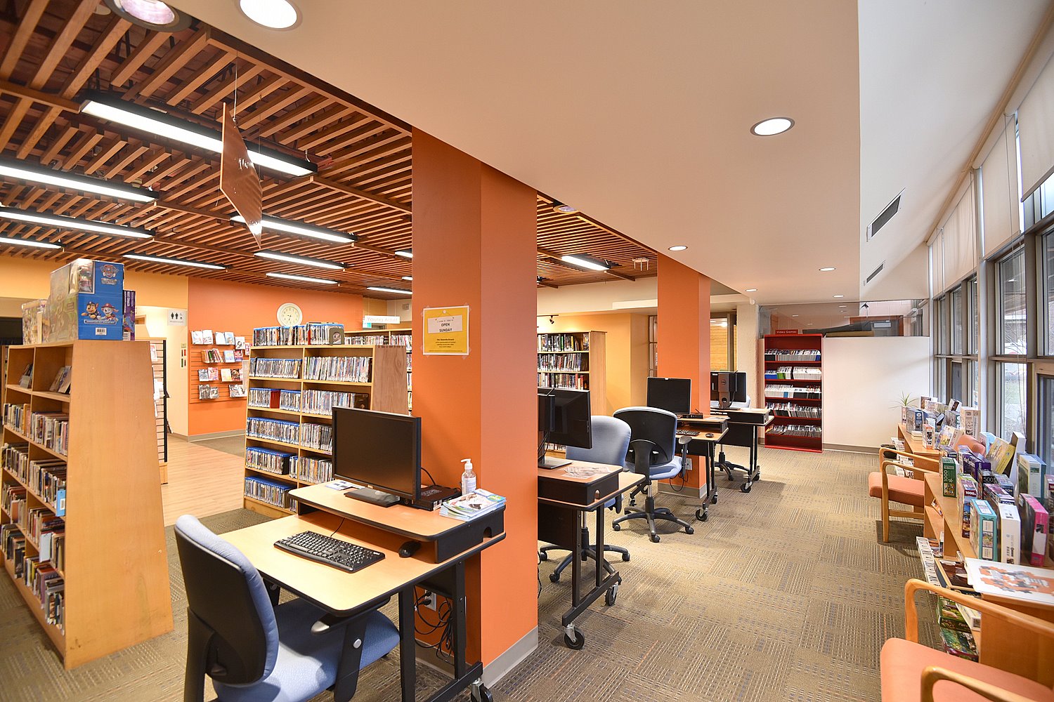 View down row of public use computers at the Dunnville Library 