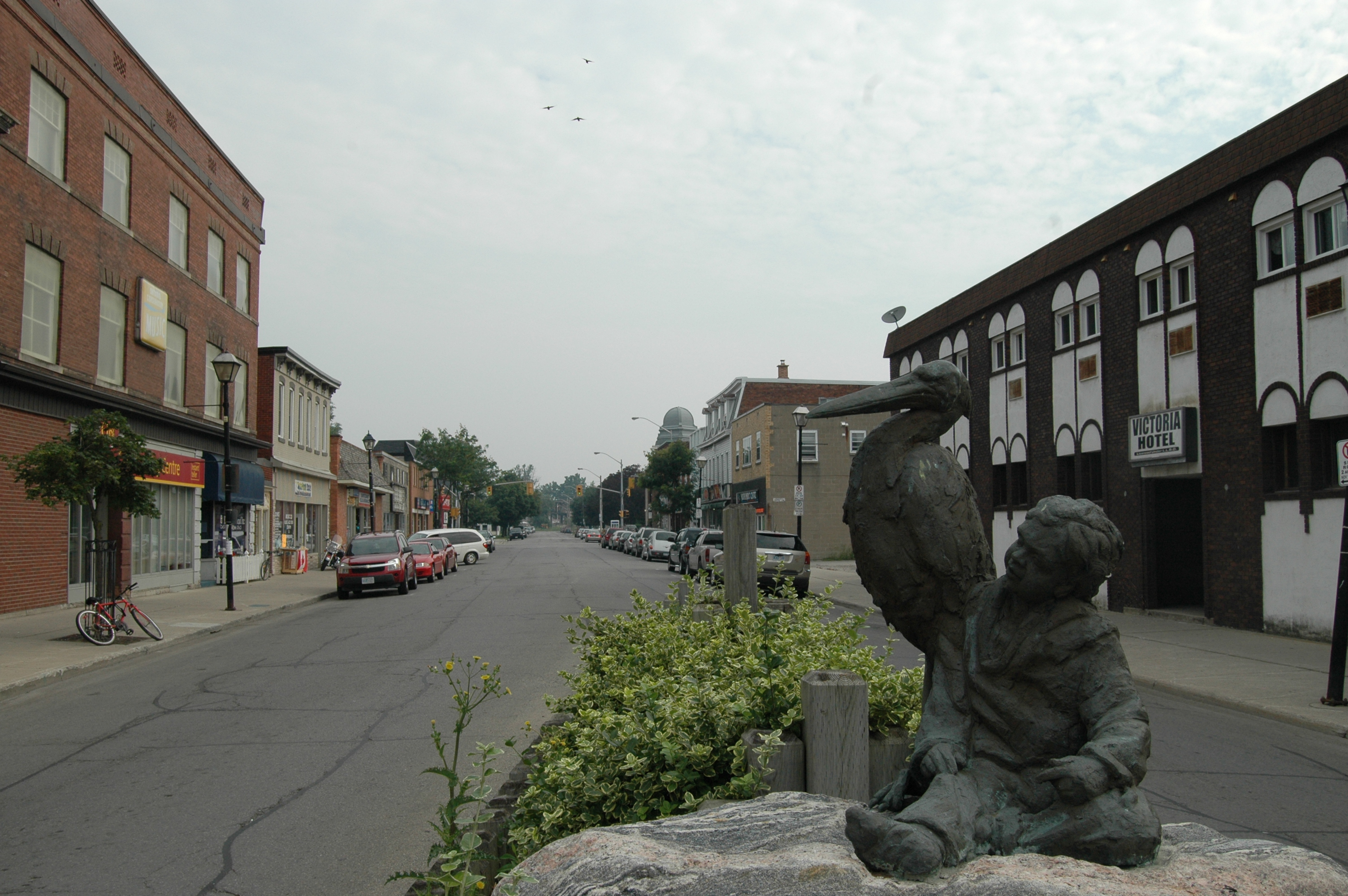 Statue on a street in Dunville