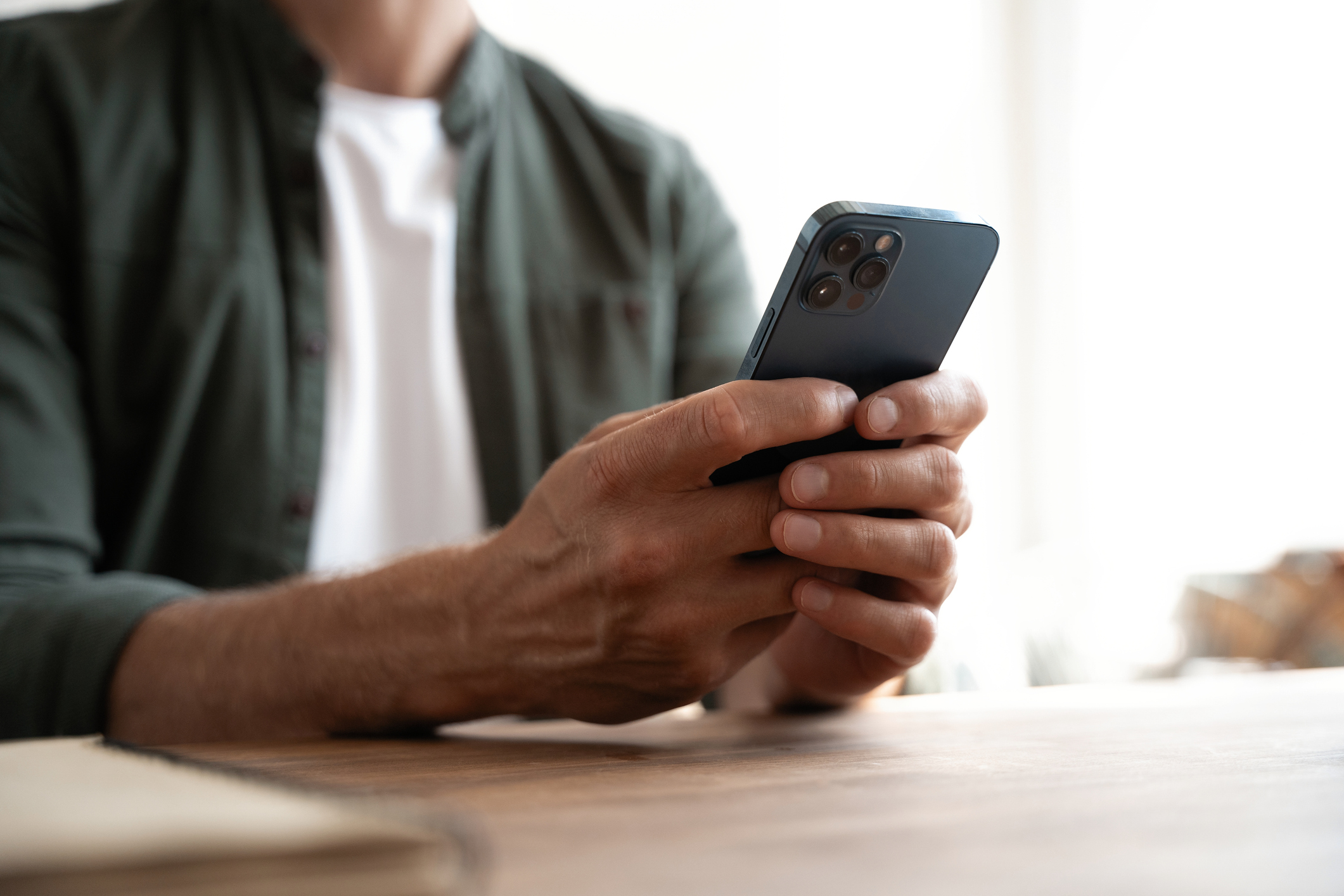 Person holding a phone