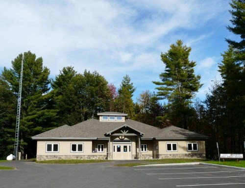 Image of Apsley Public Library exterior