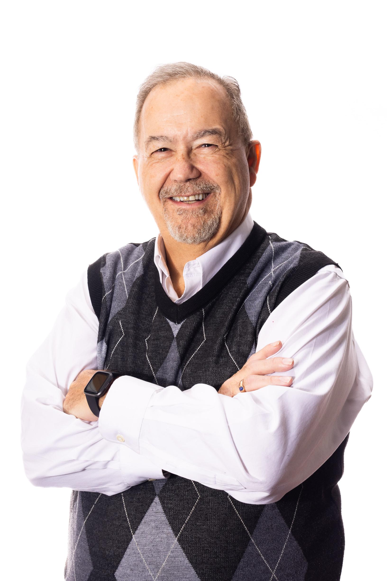Headshot photo of actor Ross Libbey
