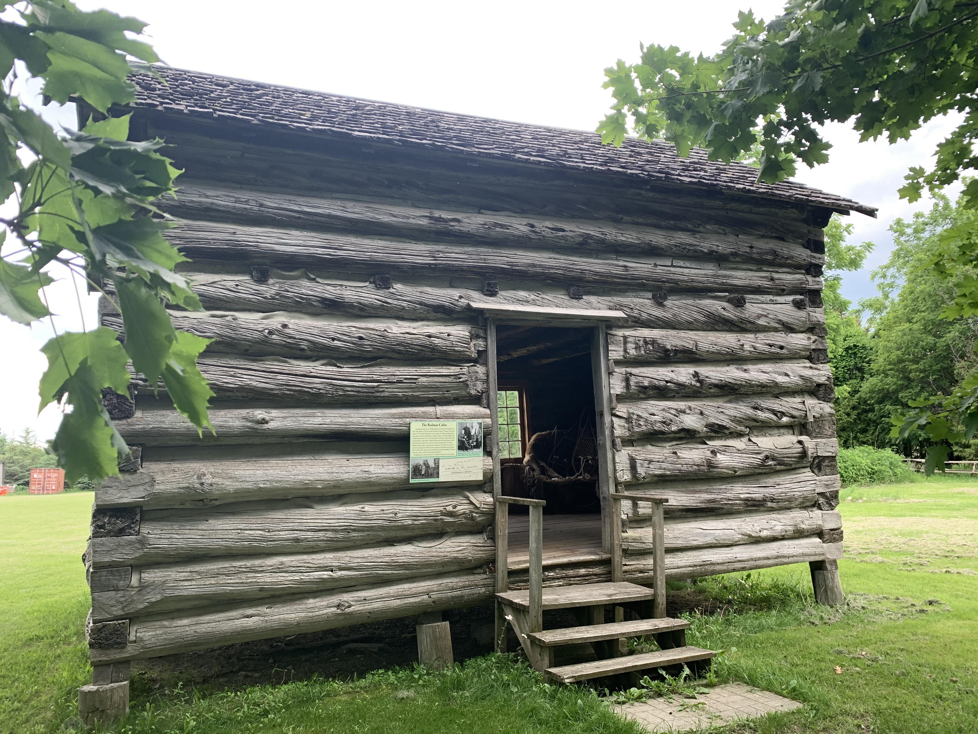 Log cabin